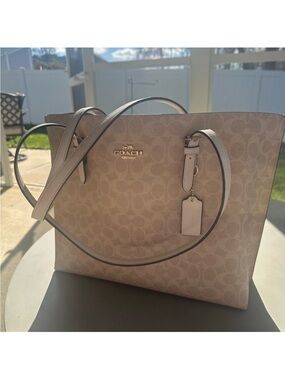 Coach Signature Tote in Blush Beige